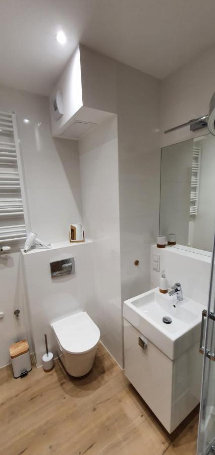 Apartament Bursztynowy Modern Tower Gdynia Exterior foto